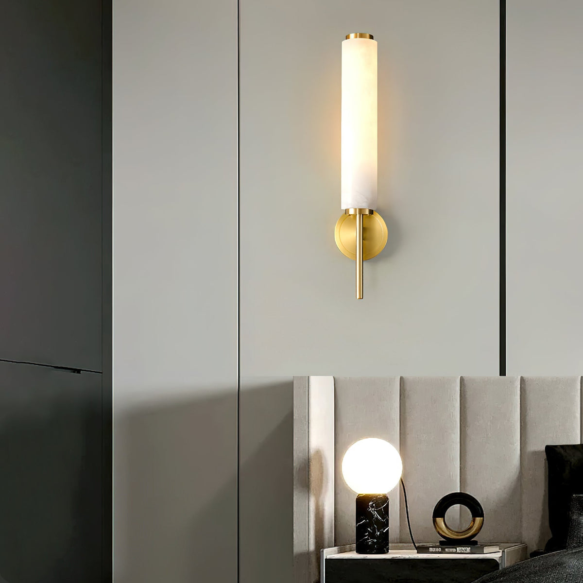 Antique Brass Alabaster LED Wall Light / W 9.6″ x H 18.9″ / W 24.5cm x H 48cm / Brass & White / Cool Light